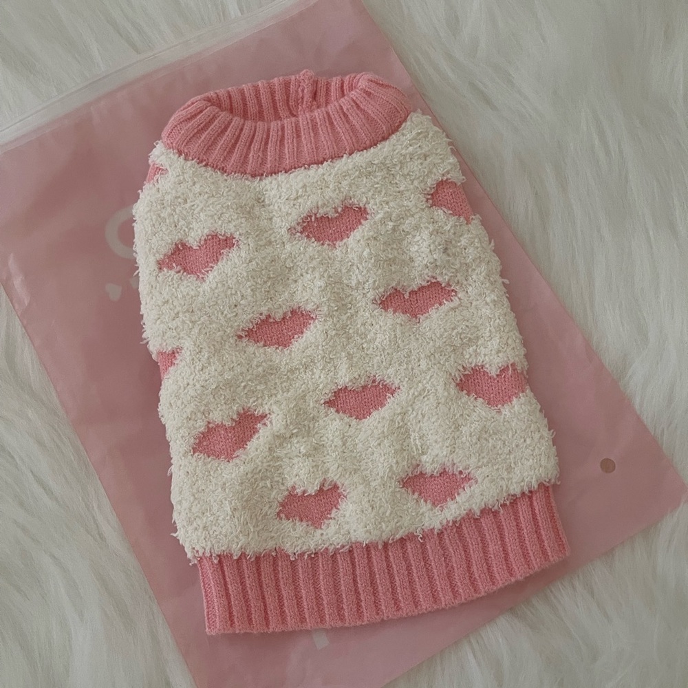 Brand new unused dog sweater hearts pink size small